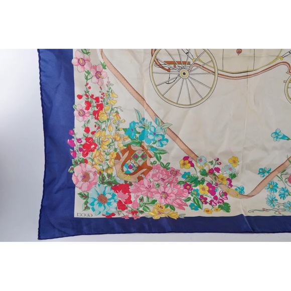 GUCCI Flower Multicolor Scarf 34x34 100% Silk GUC Authentic w/Tag 10193 - Picture 11 of 12